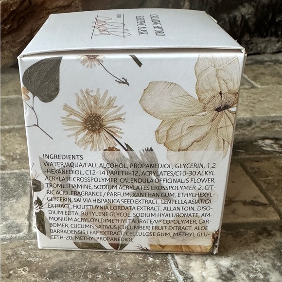 Mamonde Calming Hydro Sleeping Mask - Picture 2 of 4